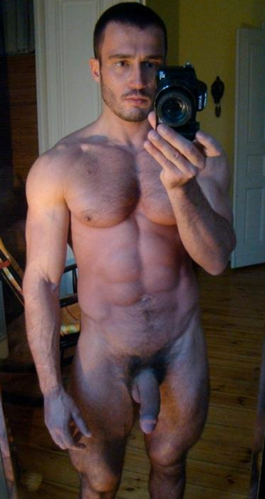 muscle dudes naked