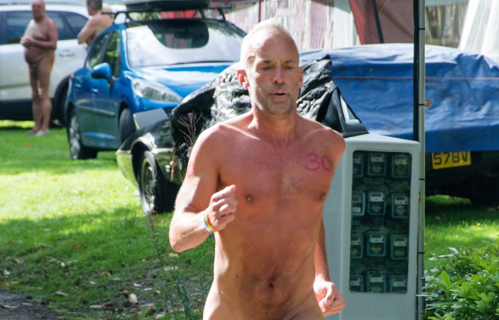 chris shadwick add photo naked male run