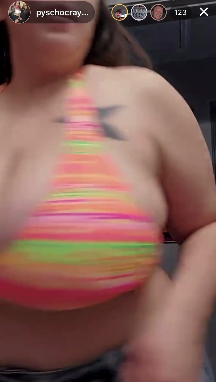 tits flash