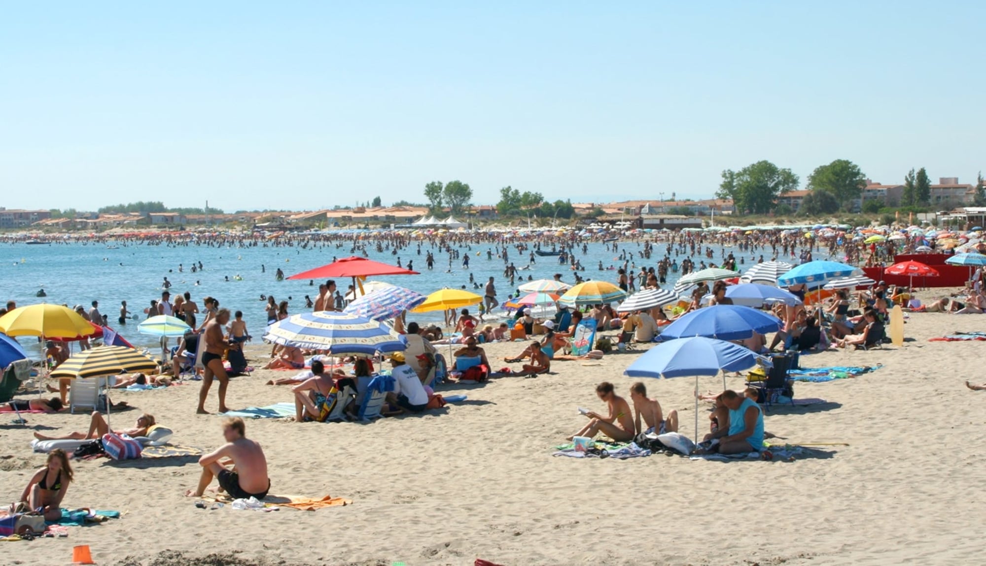 People Naked On The Beach web pic