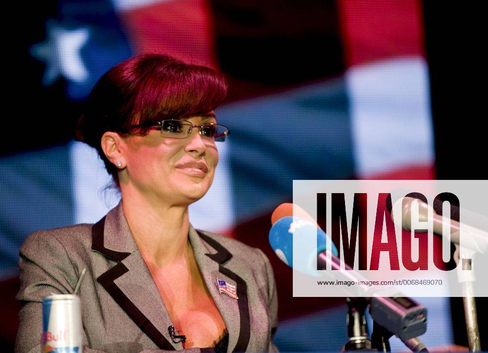 conchita tiu recommends Lisa Ann As Sarah Palin