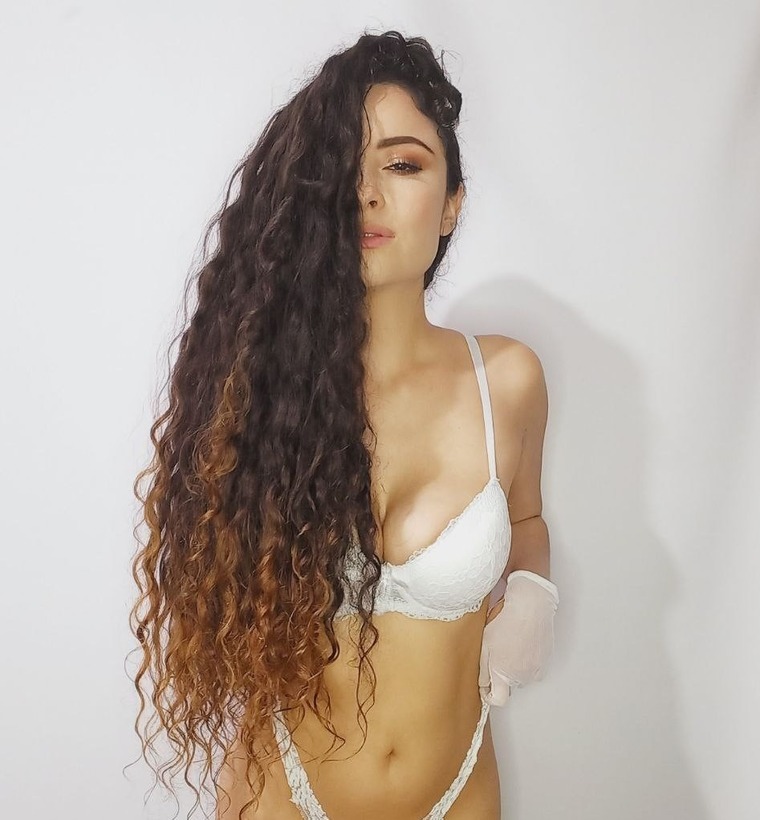 andy walder recommends Curly Girl Onlyfans