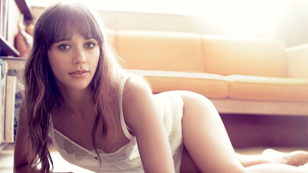 carol hone recommends rashida jones tits pic