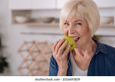 grandma eating come