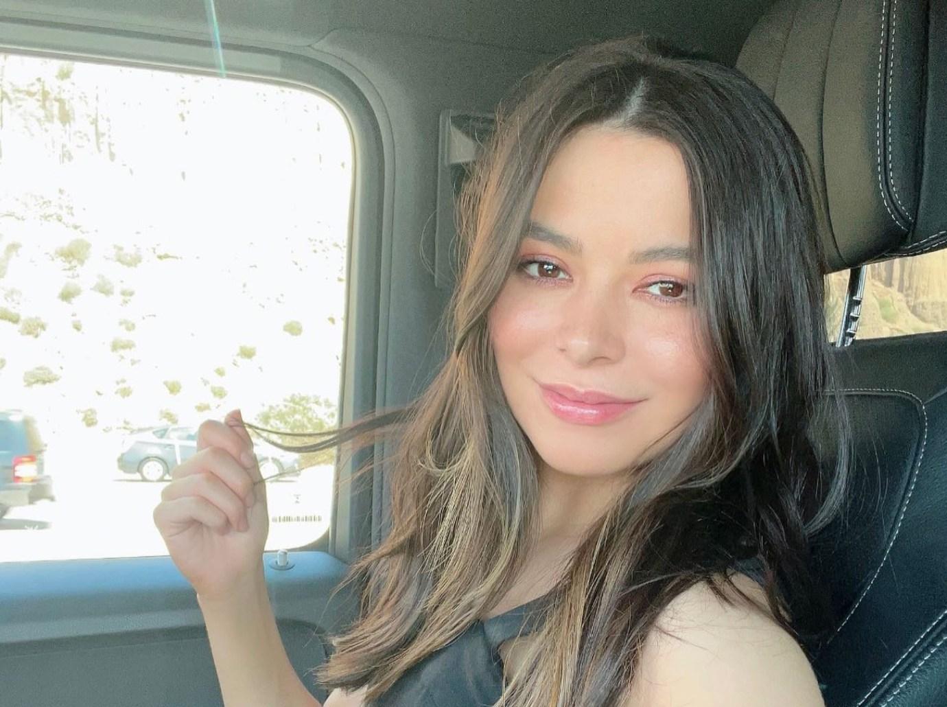 Miranda Cosgrove Nsfw extra tmb