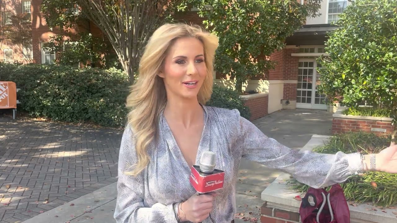 bernie hsu recommends Laura Rutledge Naked