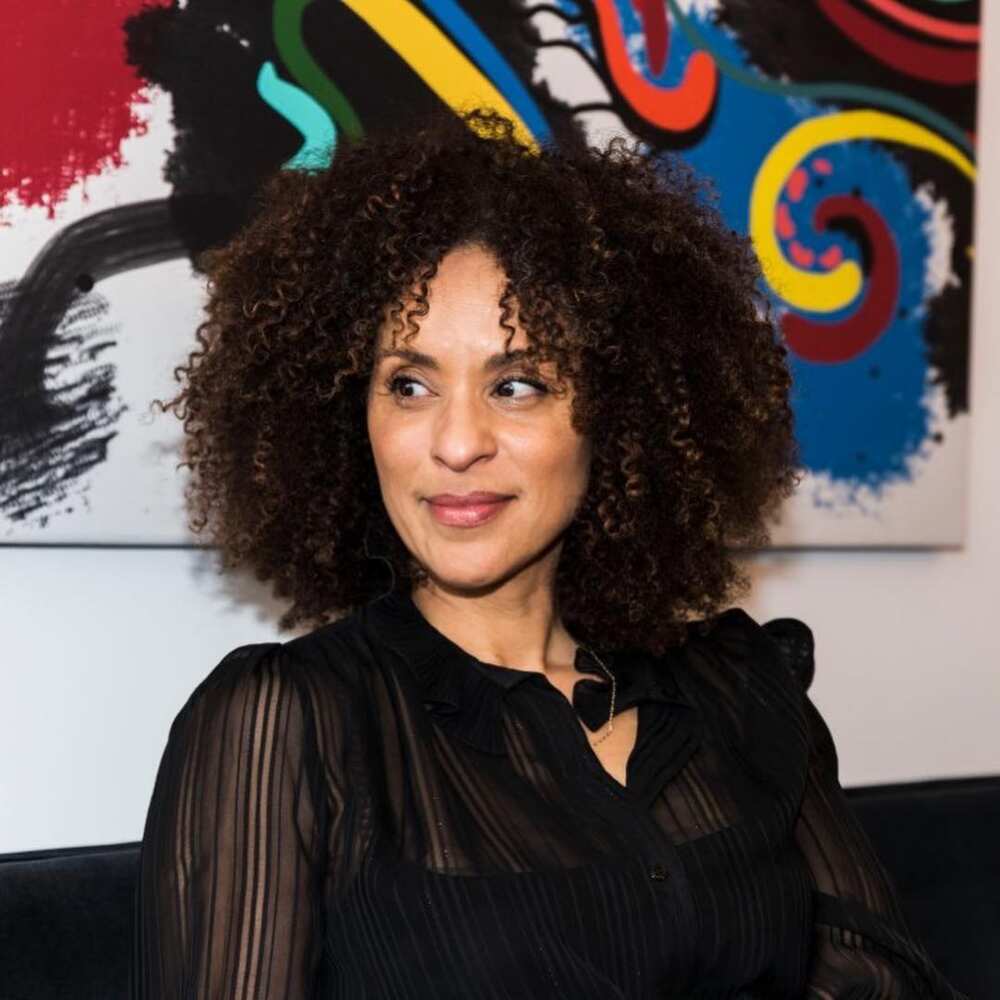 christine lauwers recommends karyn parsons sexy pic