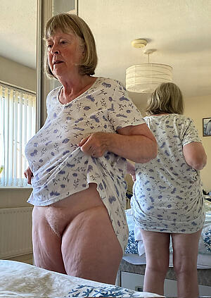 naked grannies