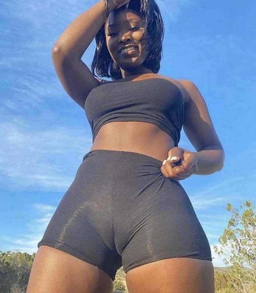 dave skene recommends ebony cameltoe pic