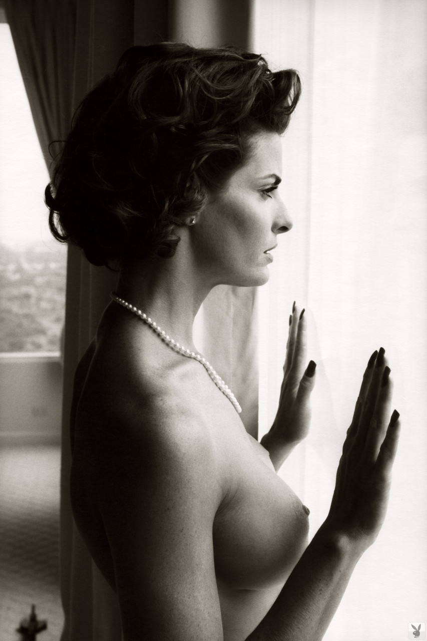 naked joan severance