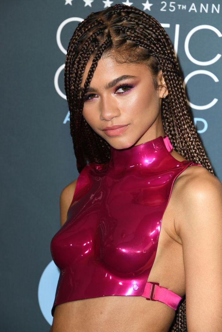 Zendaya Sexy Images moss hot