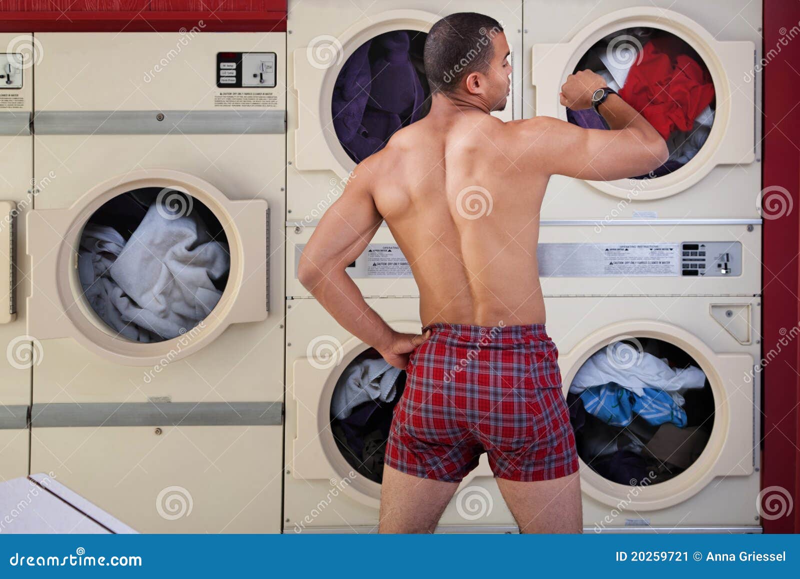 naked in laundromat