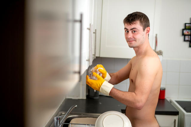 david turkin share naked house cleaner photos