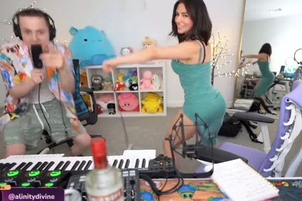 christian minnick add photo alinity twerk