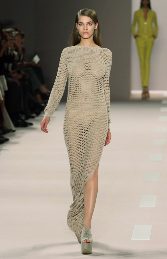 abdulla al awadhi recommends model nude runway pic