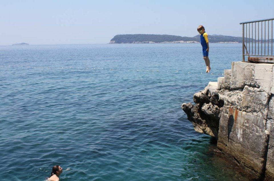 amir jakupovic recommends Cliff Diving Nude