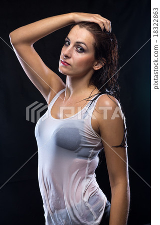 wet shirt female