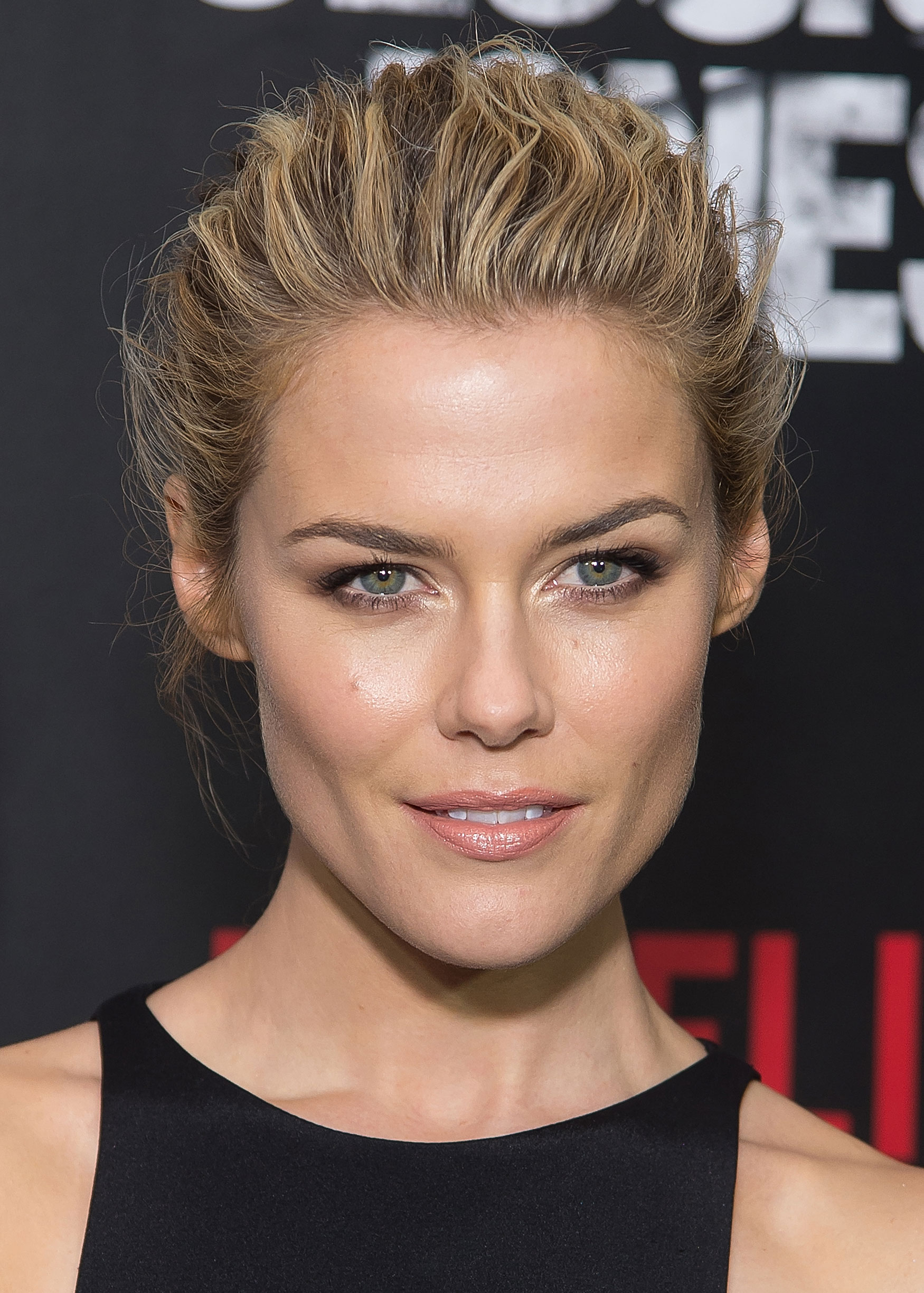 aurelie muller recommends Rachael Taylor Hot