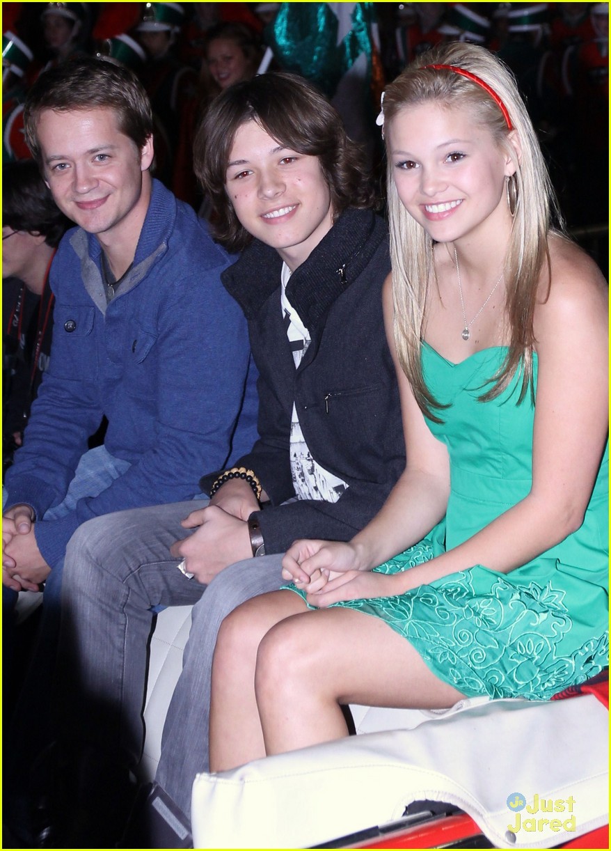 clark danniel paragas add olivia holt leaked photo