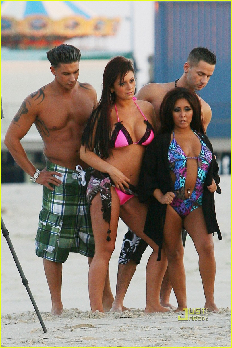 dave broome recommends snooki bikini pic