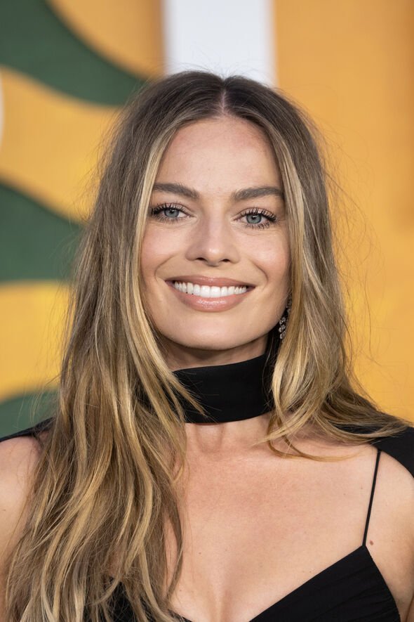 bill giddens recommends Margot Robbie Nak