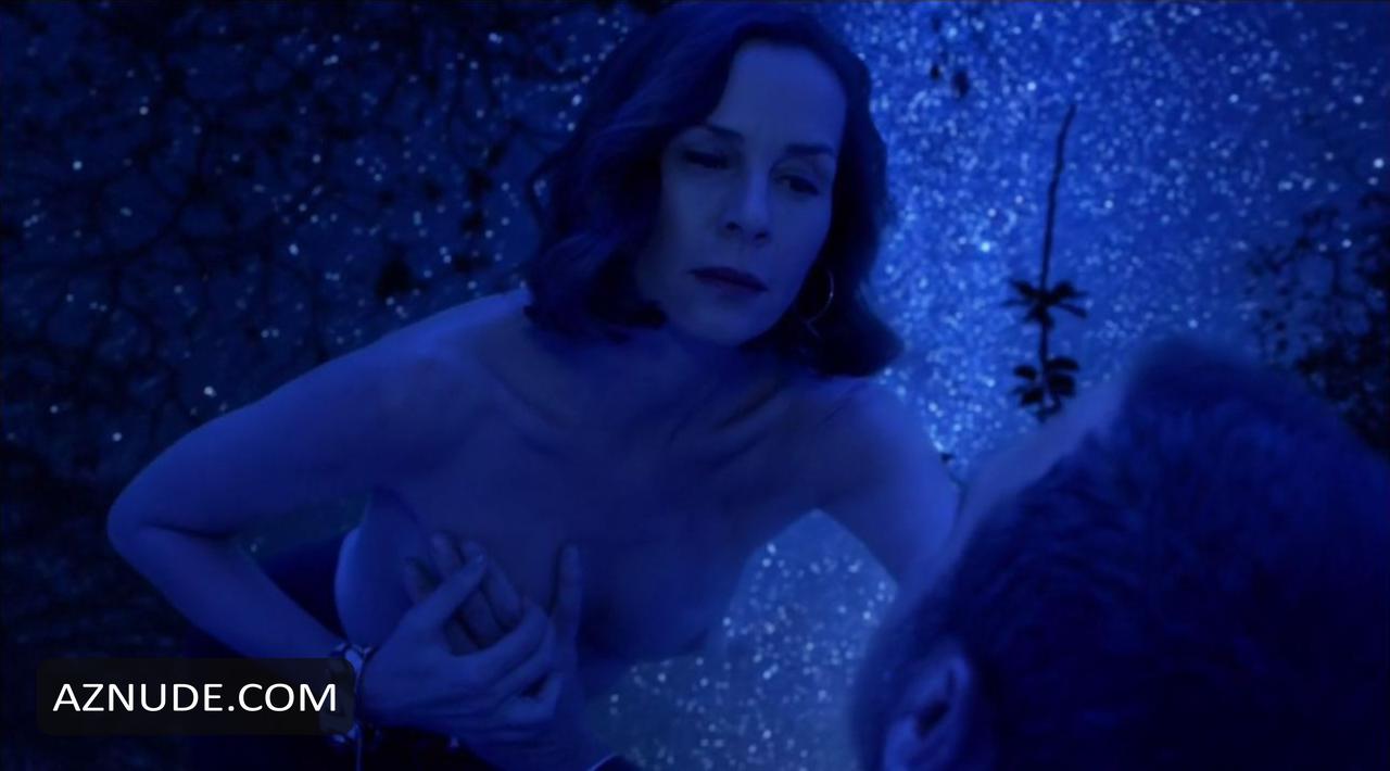 arnold boragay recommends Embeth Davidtz Naked