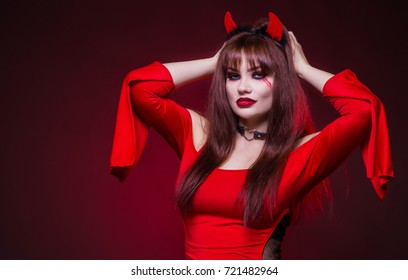 ashlee hodges share sexy demon cosplay photos