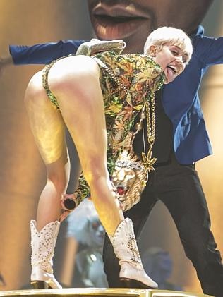 alan spurgeon recommends Miley Cyrus Blow Job