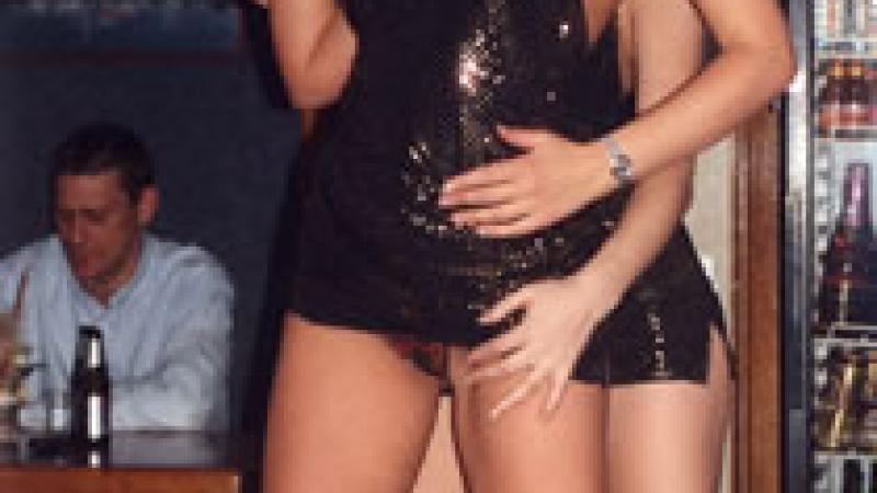 Lesbians Strip Tease de loire