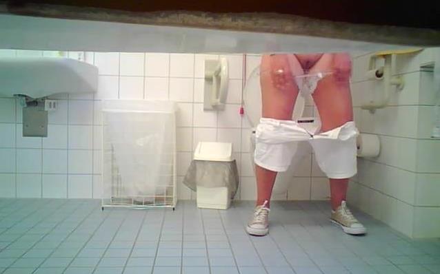 david mannheim share spy cam toilet photos