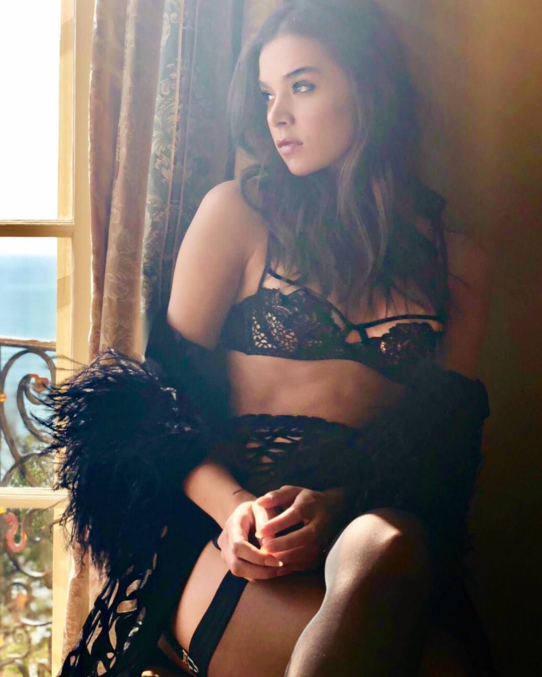 ankush gore recommends Hailee Steinfeld Lingerie