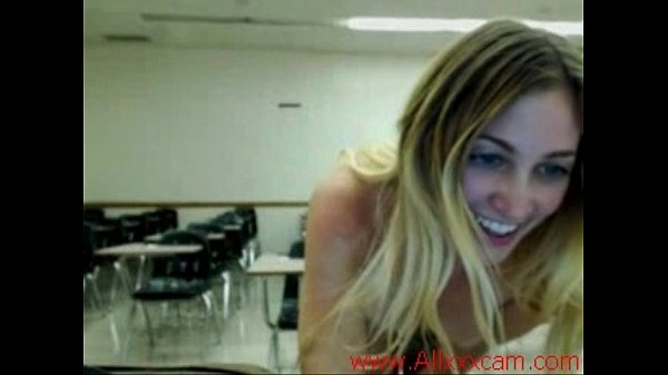 aniston recommends fingering in class pic