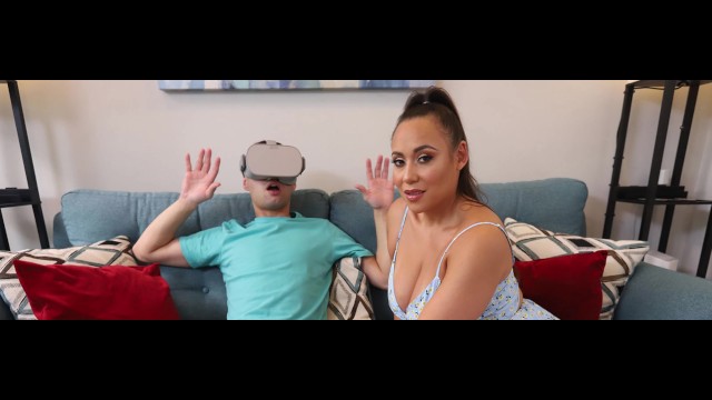 dominic mori recommends Carmela Clutch Vr