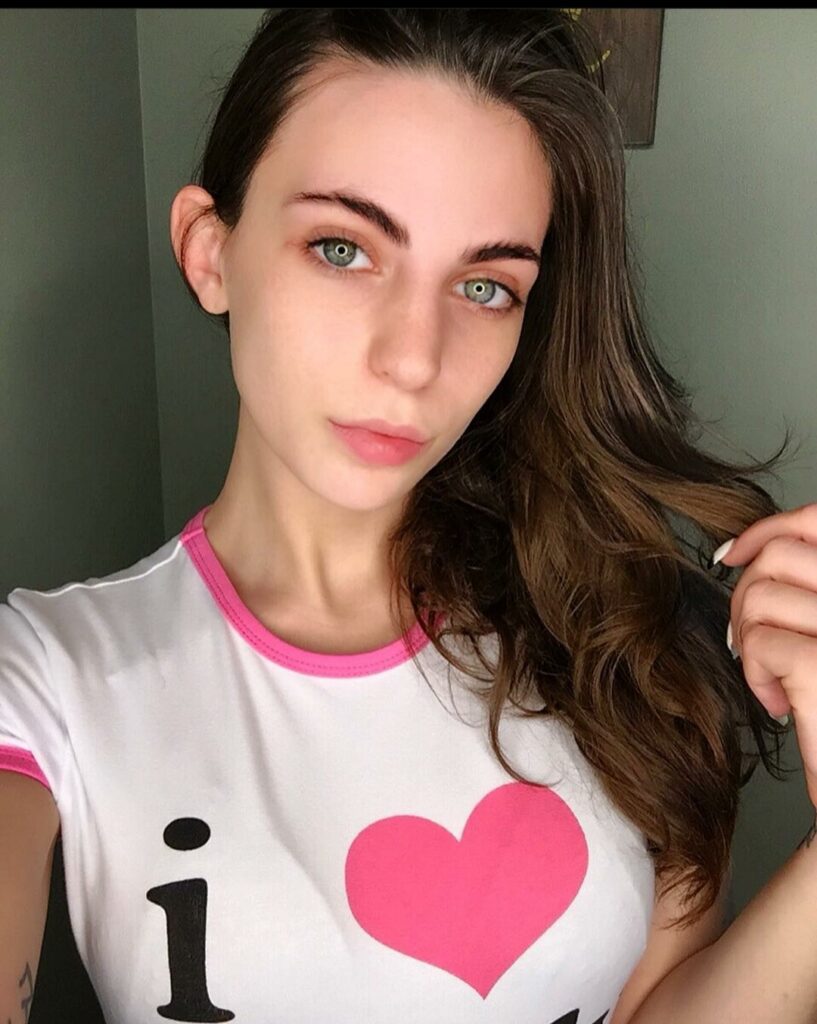 danielle brigolli naked