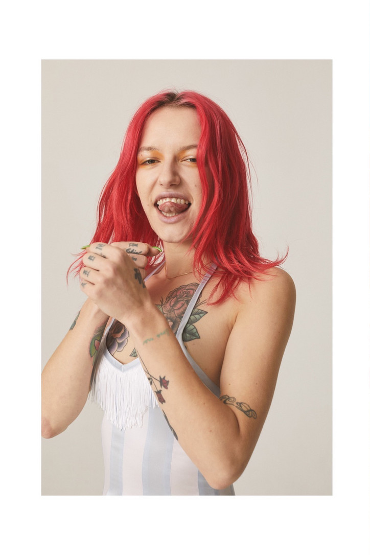 alex chown share bria vinaite nude photos