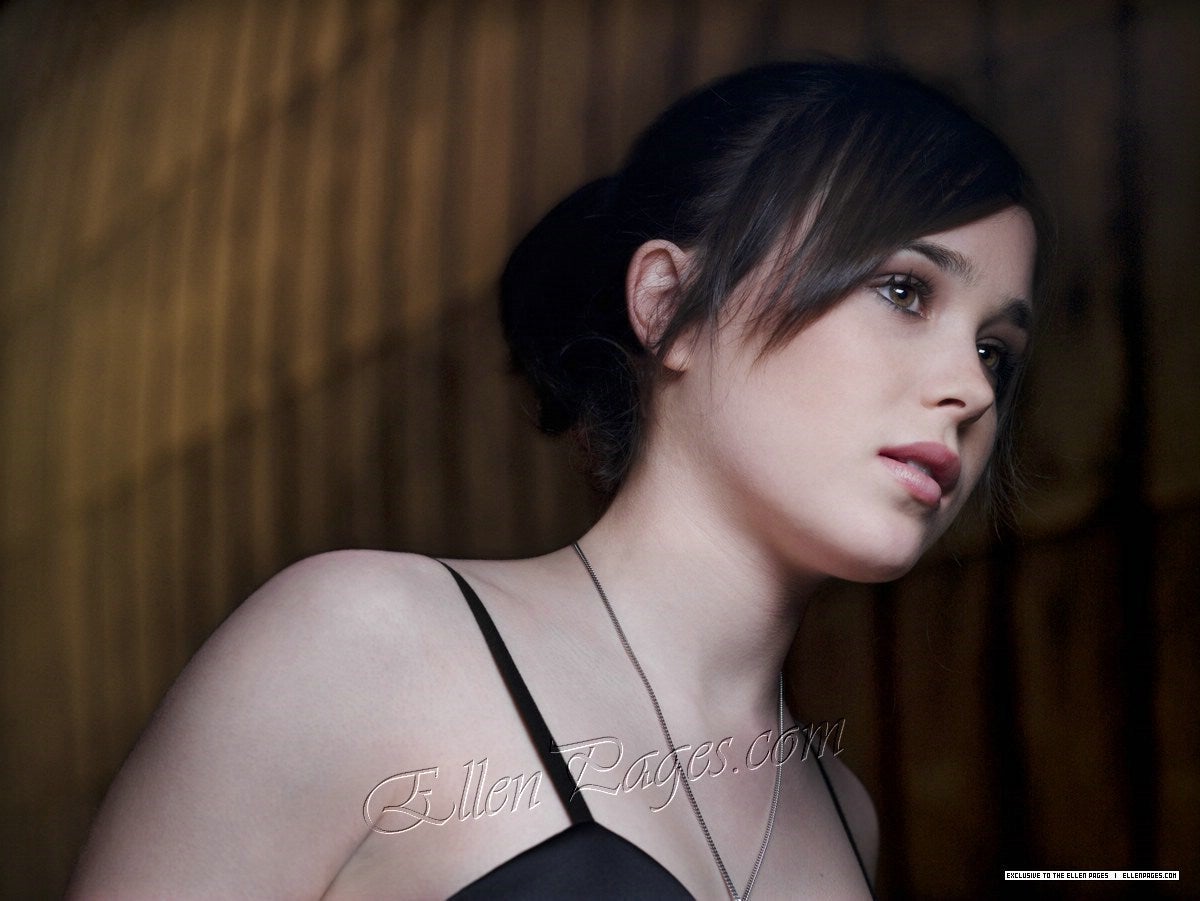 Ellen Page Hot up threesome