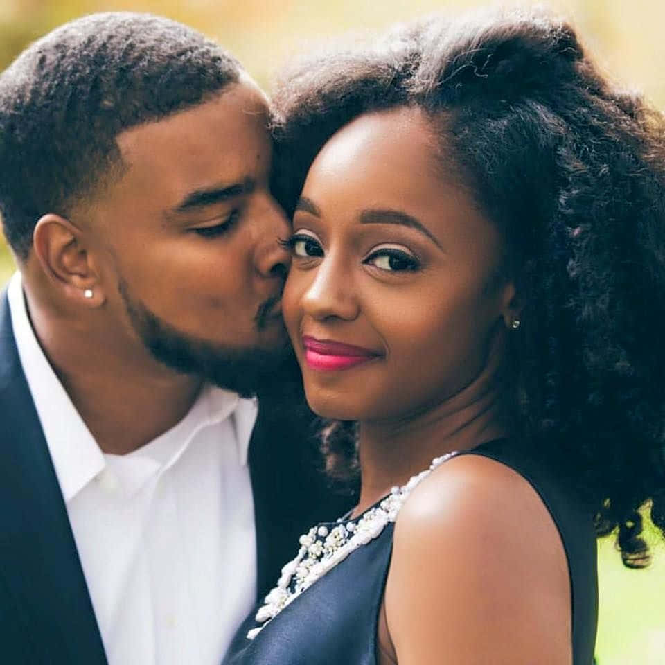 deborah jean smith recommends Black Couples Kissing