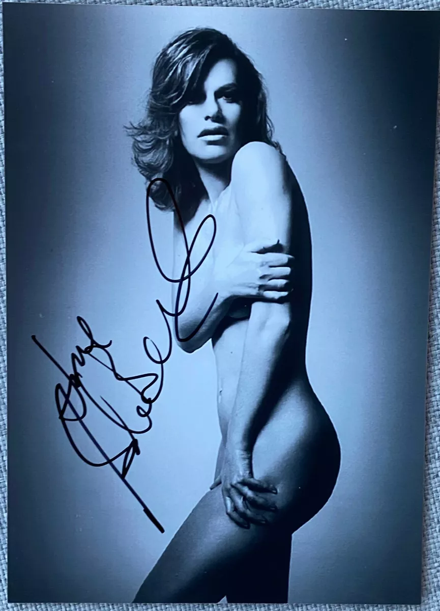 cj alejo recommends Sandra Bernhard Nude