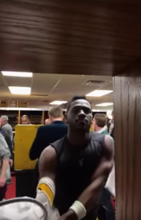 locker room video nude