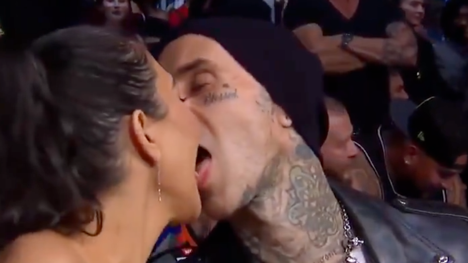 Best of Tongue kissing videos