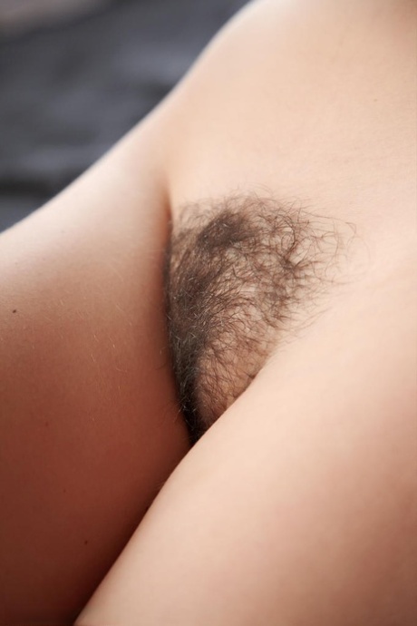 alan viola recommends beautiful hairy vagina pic