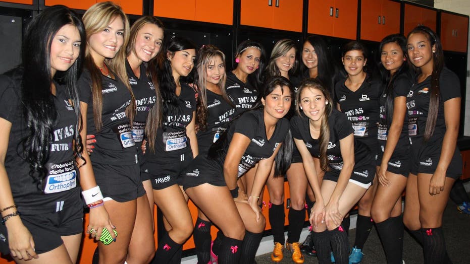 andrew de ramos recommends hot soccer babes pic