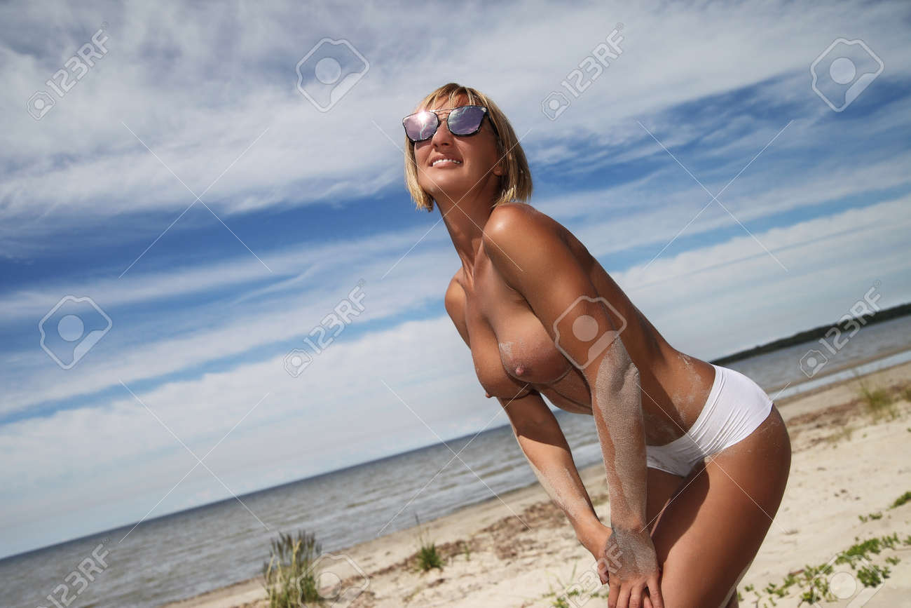 amanda bodie recommends biggest tits on the beach pic