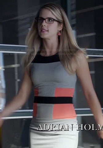 Emily Bett Rickards Sexy contract star