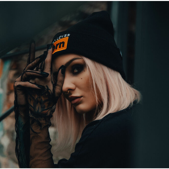 anita castiglia add beanie porn photo