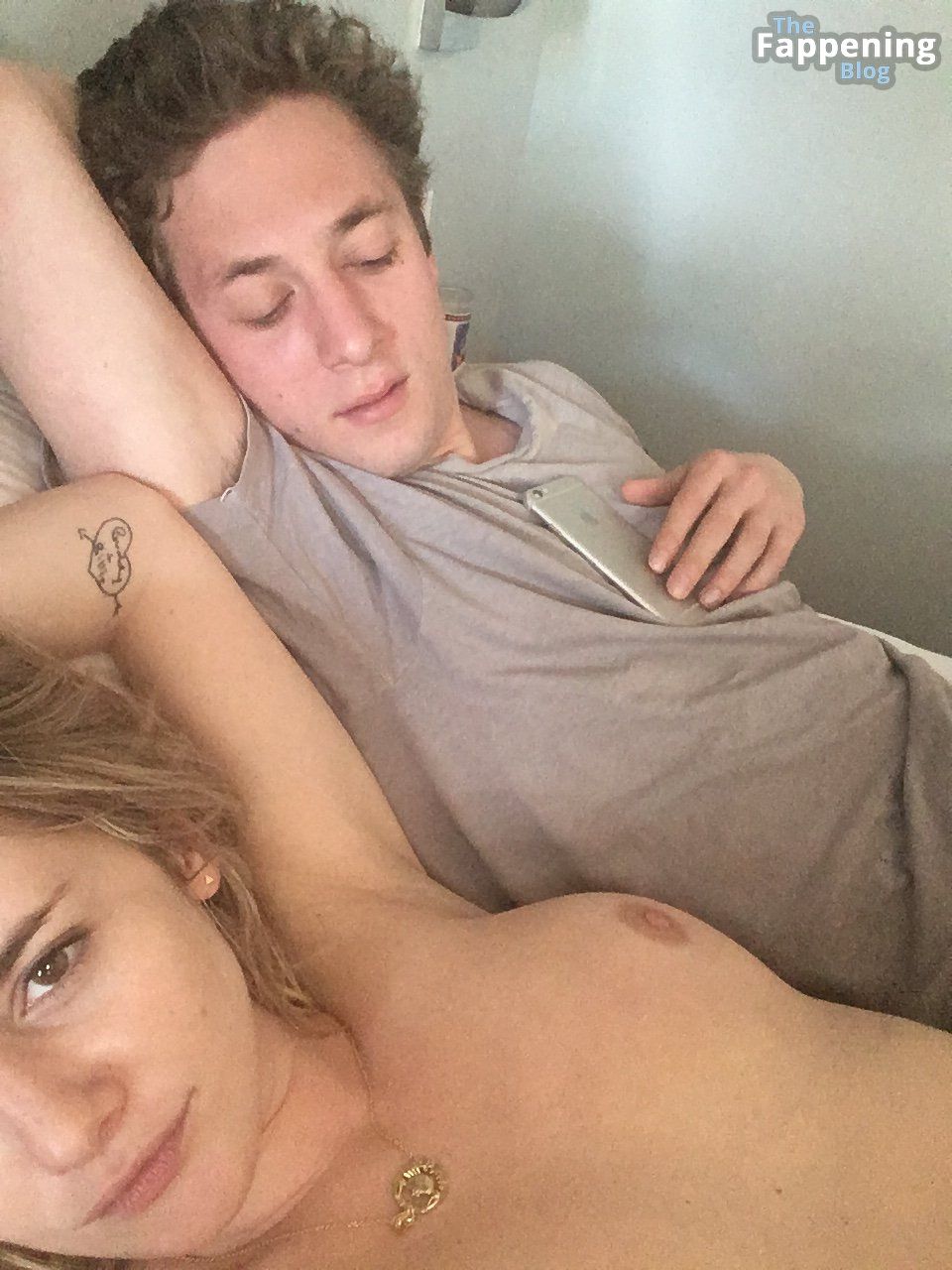 berry williams share addison timlin sextape photos