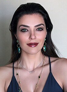 courtney gulledge recommends adrianne curry height pic