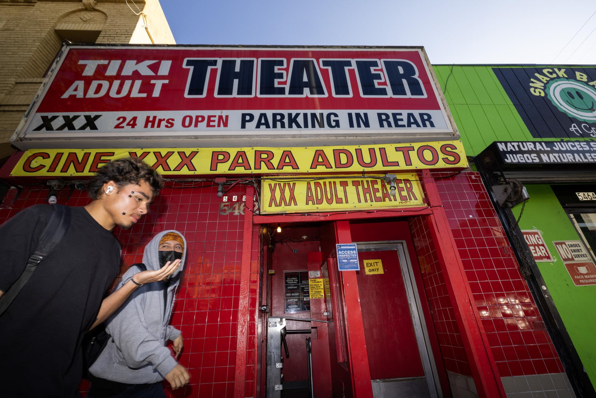 donna urlacher recommends Adult Theater Las Vegas