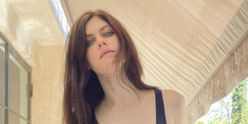 amie key recommends Alexandra Daddario Posed Buck Naked On Ig