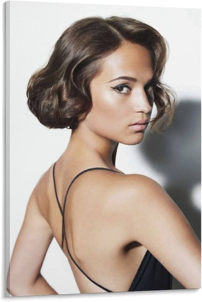 debra sauls recommends Alicia Vikander Sexy